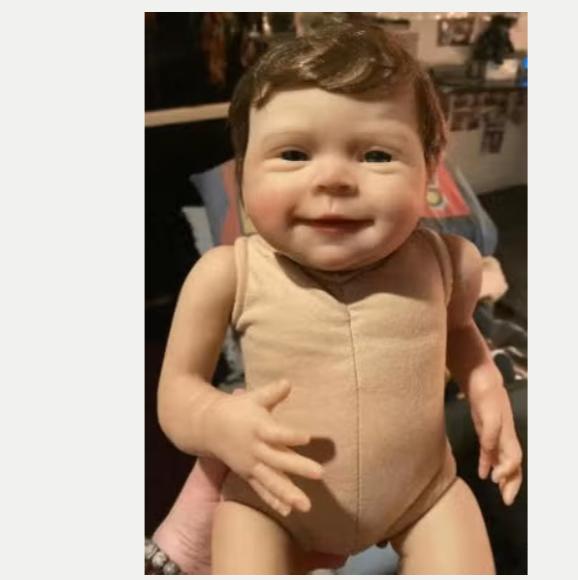 Realistische baby pop levensecht Sebastian bruin (49cm), Ophalen of Verzenden, Nieuw, Pop
