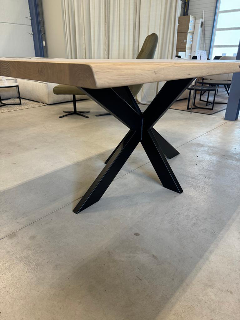 Robuuste Table du Sud eettafel met metalen poot, Huis en Inrichting, Tafels | Eettafels, Ophalen, 150 tot 200 cm, Eikenhout, 200 cm of meer