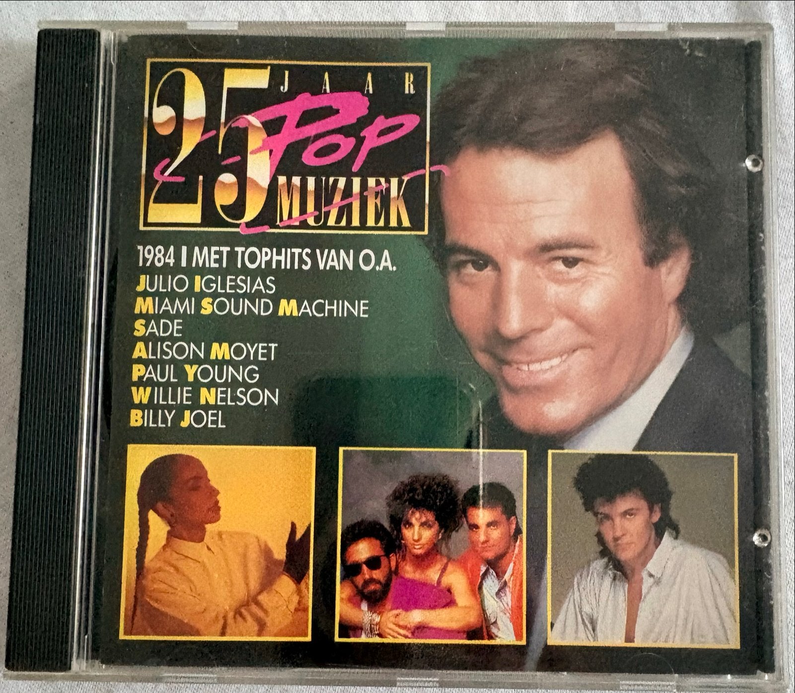 25 Jaar Pop Muziek 1984 CD - Julio Iglesias, Sade, Billy Joe, Gebruikt, Pop, Ophalen of Verzenden, Inclusief boekje