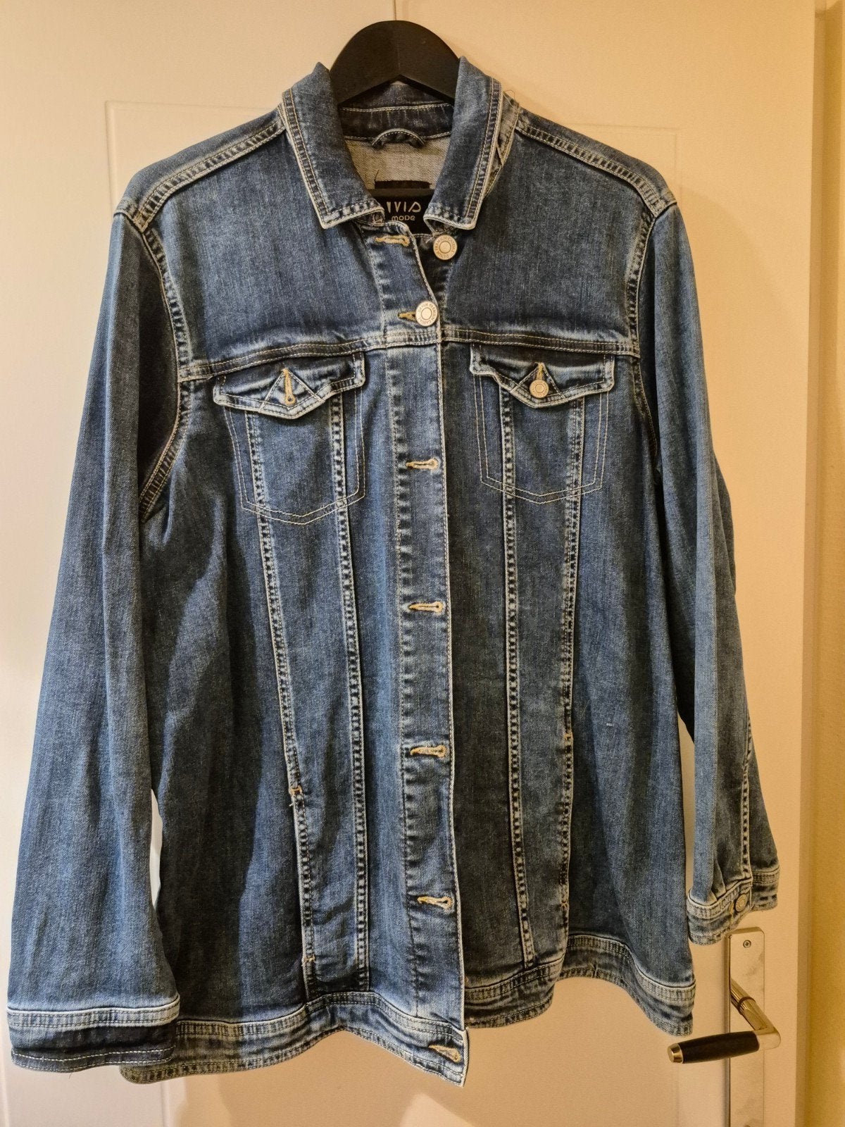 Spijkerjas lang M&S, Ophalen of Verzenden, Zo goed als nieuw, Maat 46/48 (XL) of groter, Blauw
