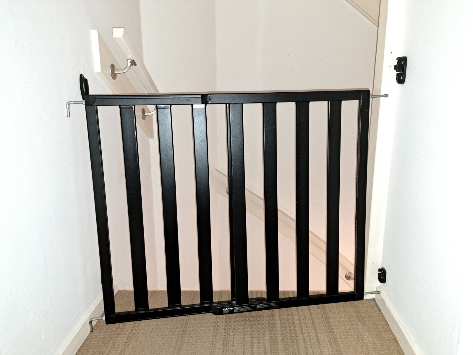 Noma Veiligheidshekje - Zwart, Uitschuifbaar, Kinderen en Baby's, Traphekjes, Ophalen, 100 tot 115 cm, Zo goed als nieuw, Metaal of IJzer