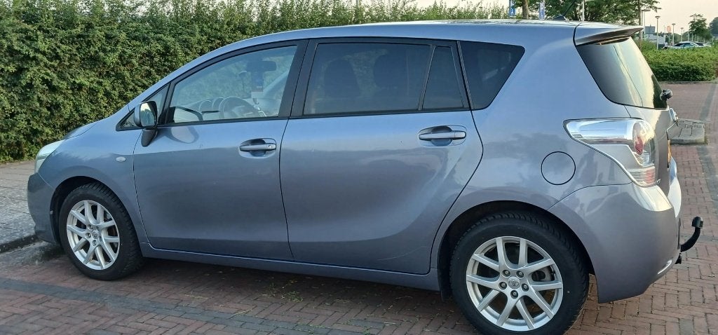 Toyota Verso 1.8 Vvti 7P Blauw, Auto's, Voorwielaandrijving, Zwart, 4 cilinders, Navigatiesysteem