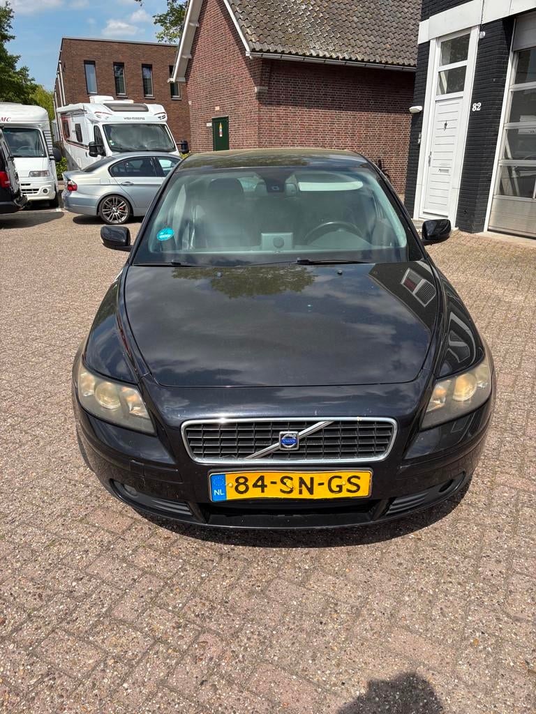 Volvo S40 1.8 Export! Olieverbruik!, Auto's, Voorwielaandrijving, Gebruikt, Zwart, 4 cilinders