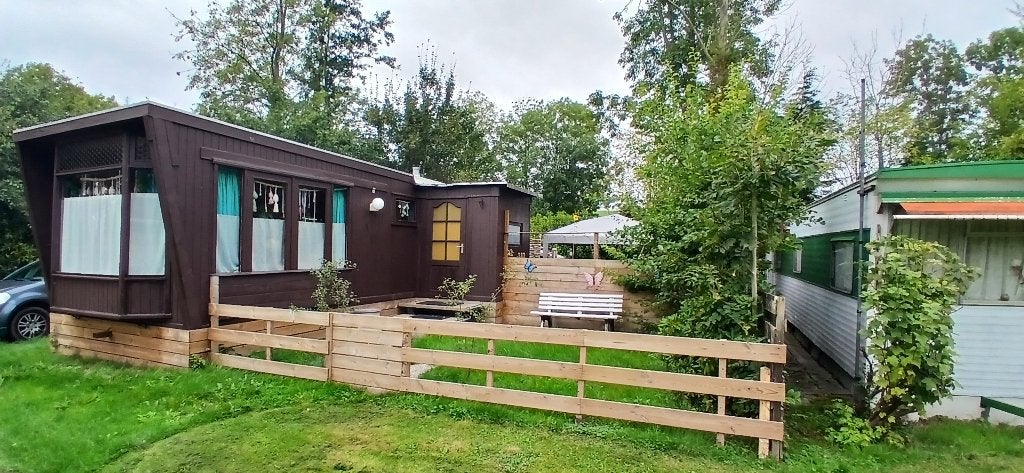 Houten chalet kompleet met staanplaats, Tot en met 2