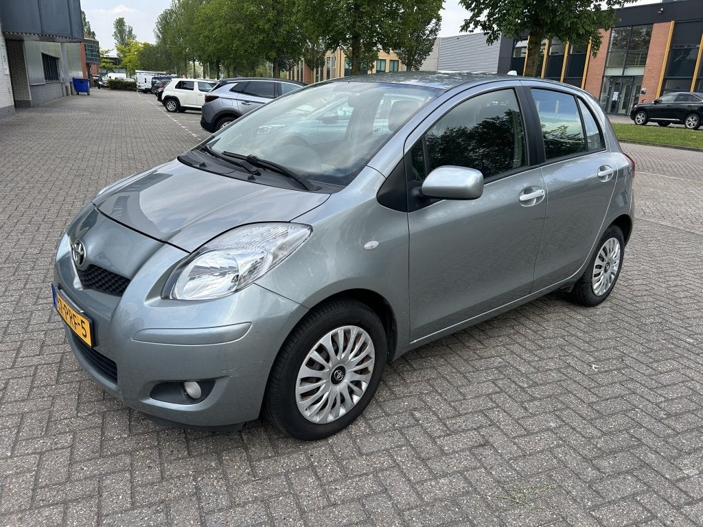 Toyota Yaris 1.3 VVTi Aspiration NAVI CLIMA AIRCO NAP, Auto's, Toyota, Bedrijf, Te koop, Yaris, ABS, Airbags, Airconditioning