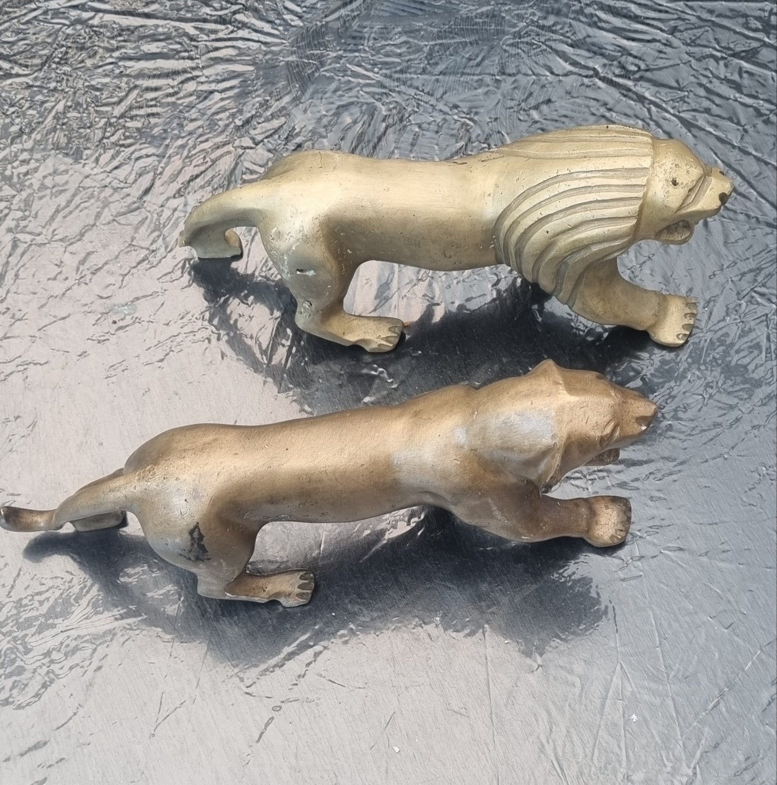 Set van 2 bronzen leeuwenbeelden - Vintage decoratie, Antiek en Kunst, Ophalen