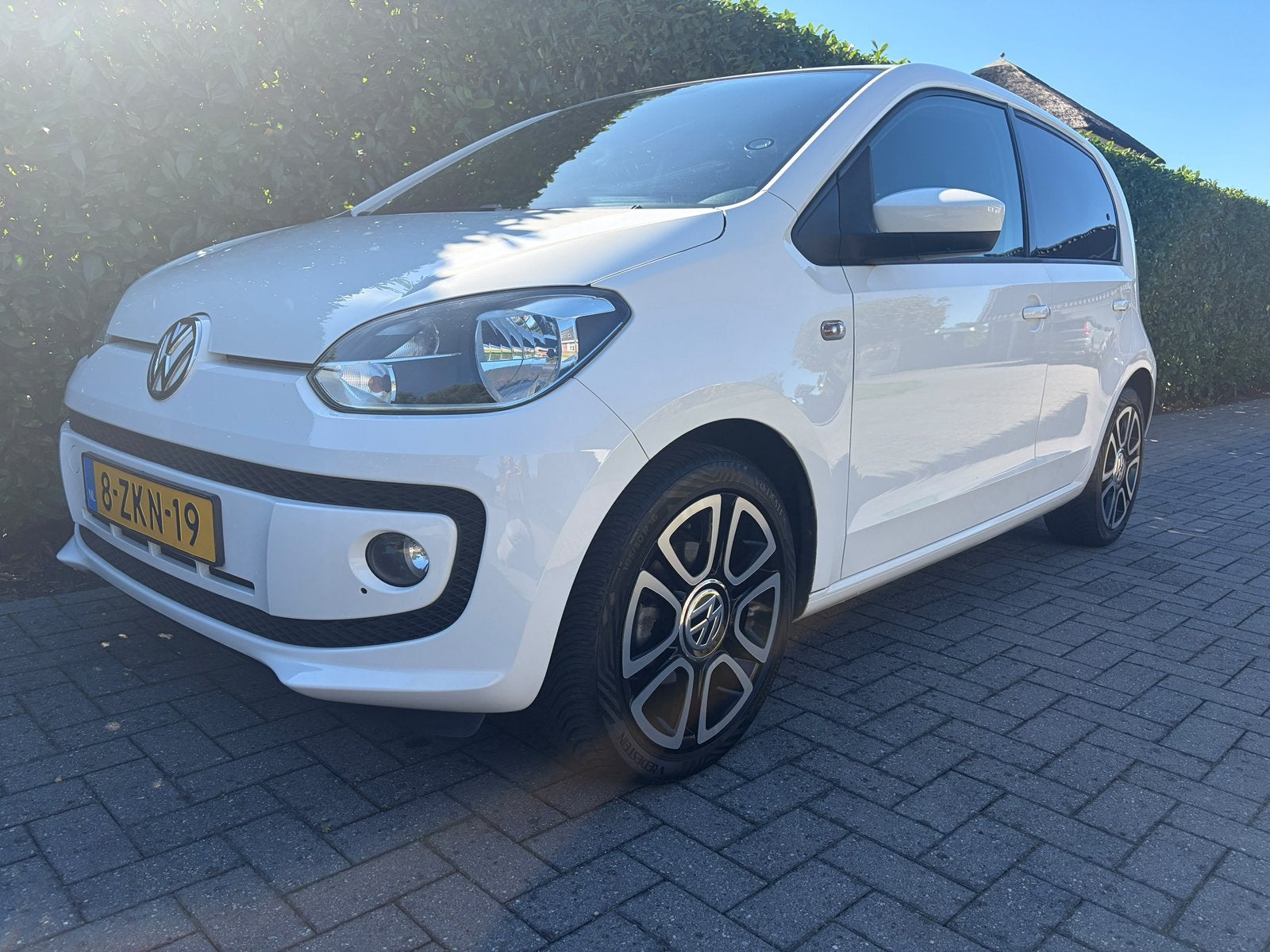 Volkswagen High Up! 1.0 44KW/60PK 5-DRS 2015 Wit, Voorwielaandrijving, Stof, 840 kg, 4 stoelen