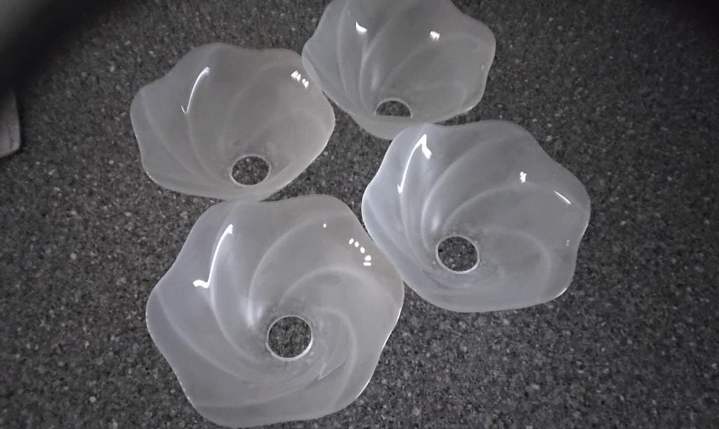 4 glazen lampen kapjes, Antiek en Kunst, Antiek | Lampen, Ophalen of Verzenden