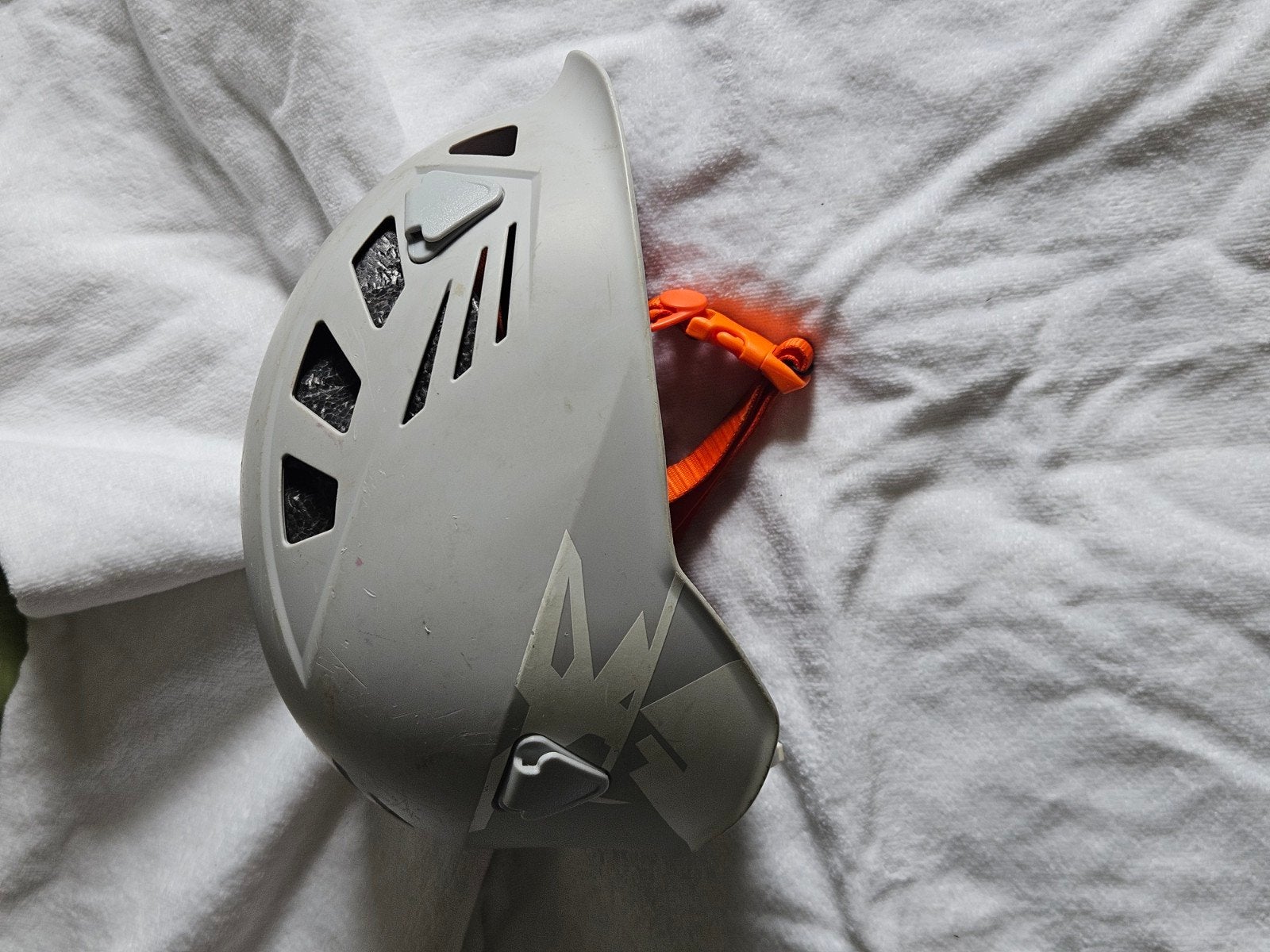 Simond Rock helm klimsport maat L, Ophalen of Verzenden, Gebruikt, Klimsport-accessoire