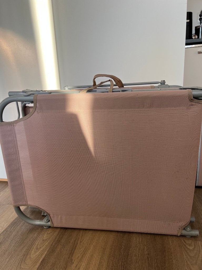 Foldable Beach Lounger with Sun Canopy – Good Condition, Ophalen of Verzenden, Zo goed als nieuw, Aluminium, Inklapbaar