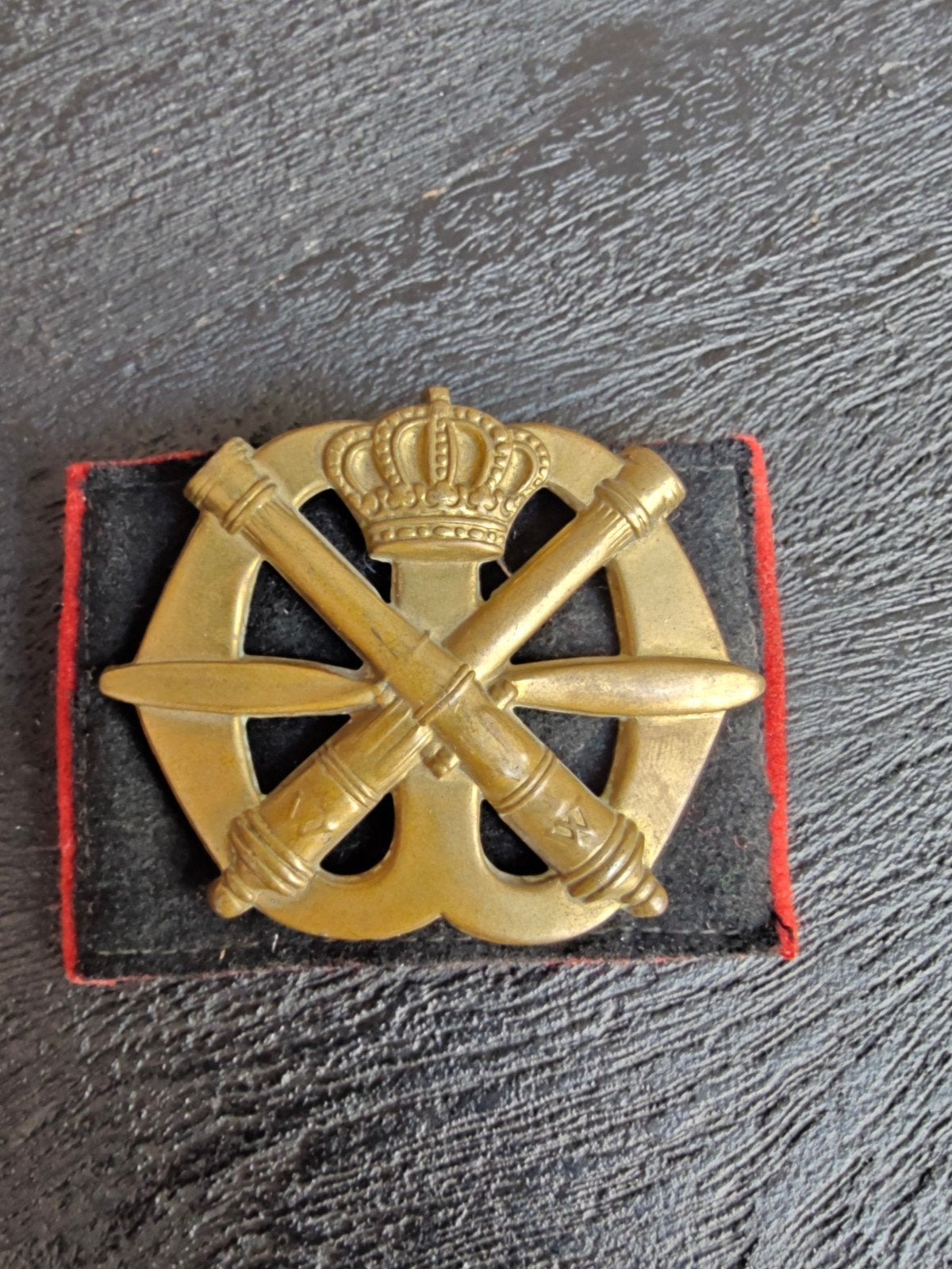 baretembleem Lua luchtdoelartillerie, Verzamelen, Ophalen of Verzenden, Landmacht, Nederland, Embleem of Badge