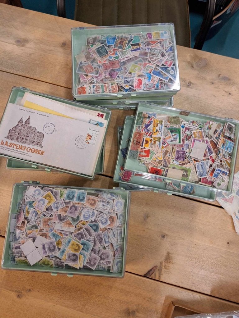 Verzameling postzegels, wordt alleen als partij verkocht!, Postzegels en Munten, Postzegels | Volle albums en Verzamelingen, Ophalen