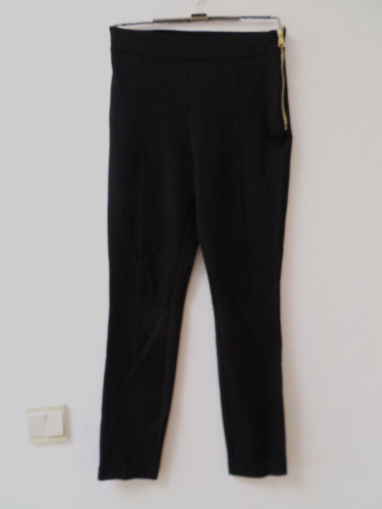V10 NIKKIE nieuwe broek zwart maat 36, Zwart, Nieuw, Ophalen of Verzenden, Nikkie