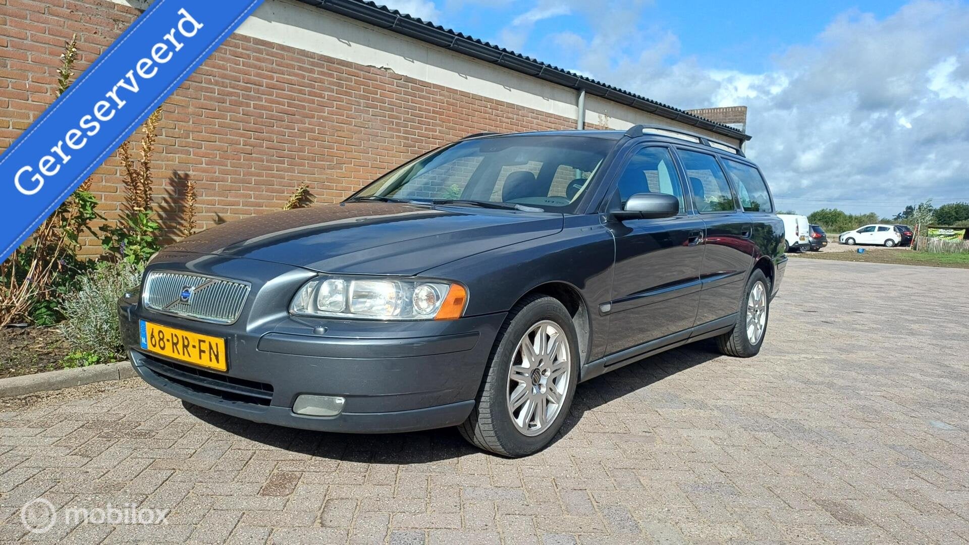 Volvo V70 2.4 Momentum, Auto's, Voorwielaandrijving, Euro 4, Zilver of Grijs, Stoelverwarming