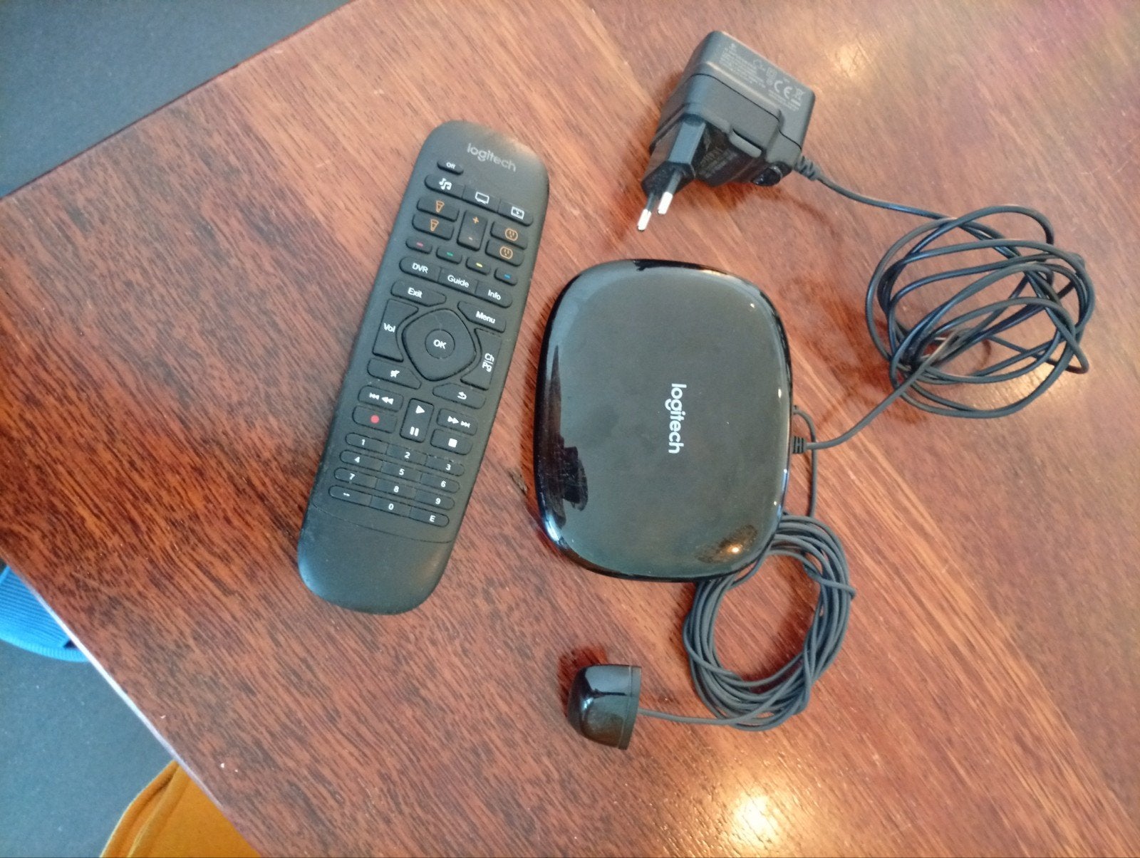 Logitech Harmony Hub met afstandsbediening, Ophalen of Verzenden, Gebruikt, Origineel, Game console