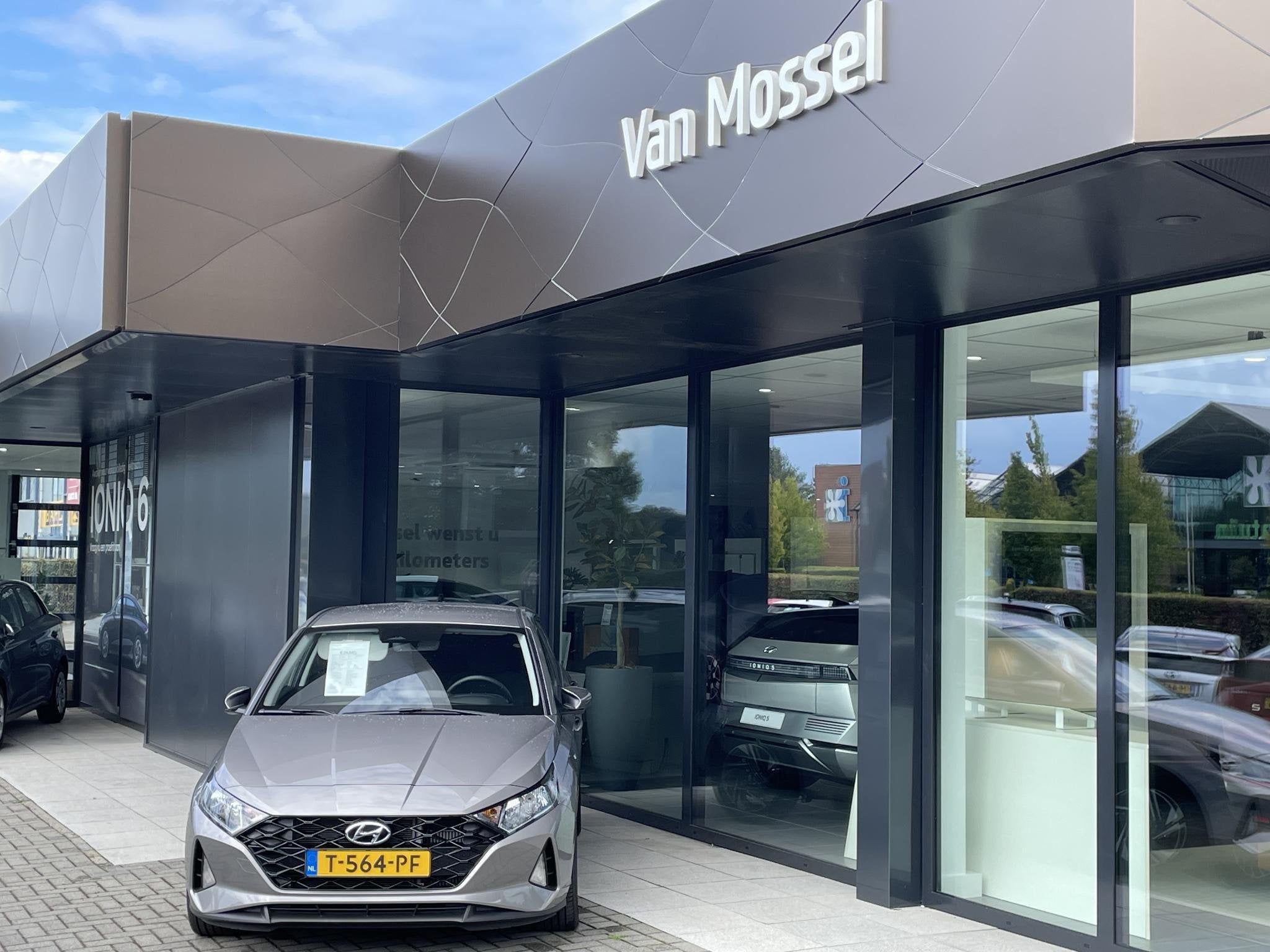Foto 67 van Nissan Juke 1.0 DIG-T N-Connecta Automaat | Apple Carplay/An