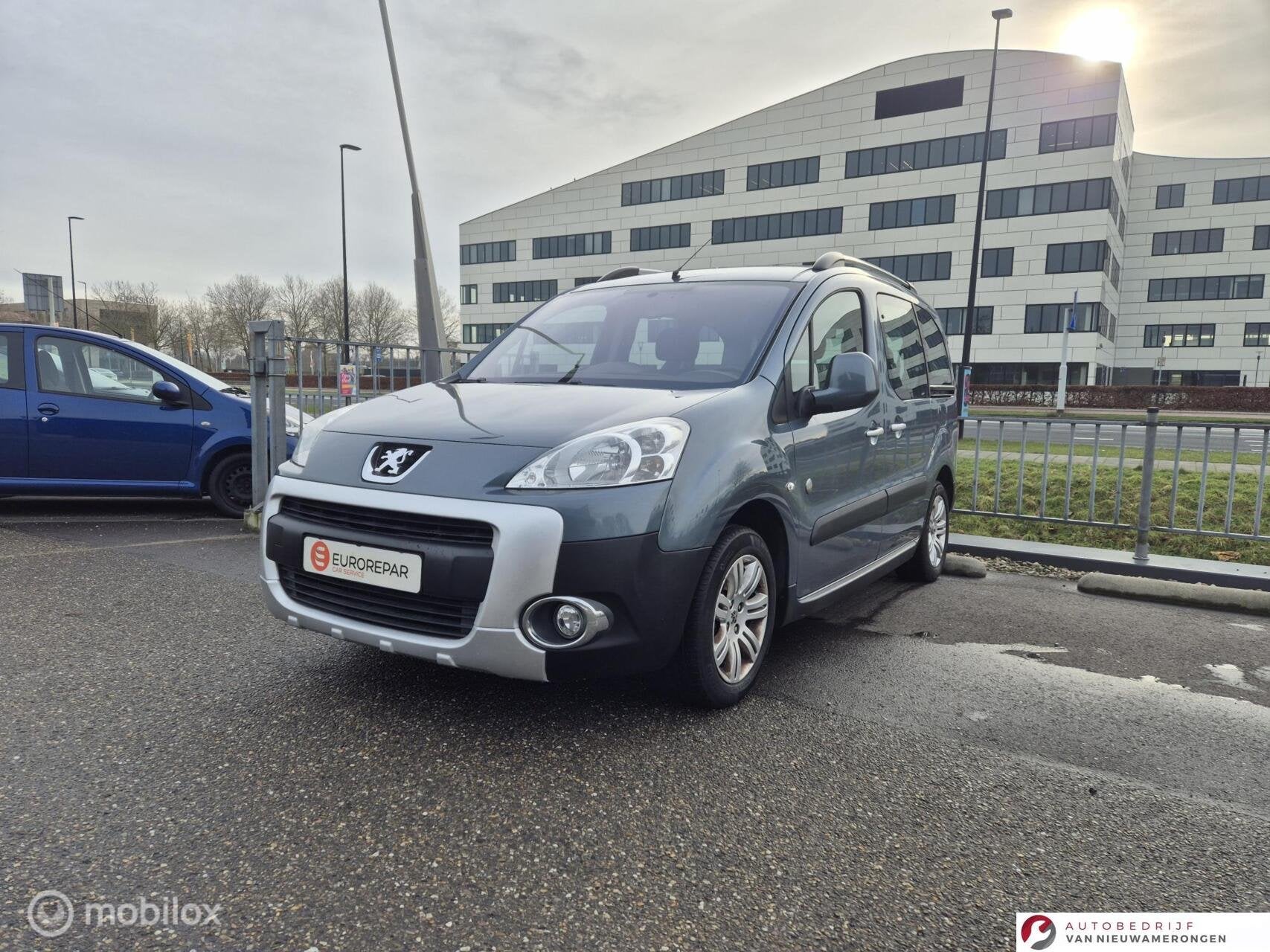 Peugeot Partner Tepee 1.6 Outdoor Rolstoelvervoer, Auto's, Voorwielaandrijving, Gebruikt, 4 cilinders, Origineel Nederlands
