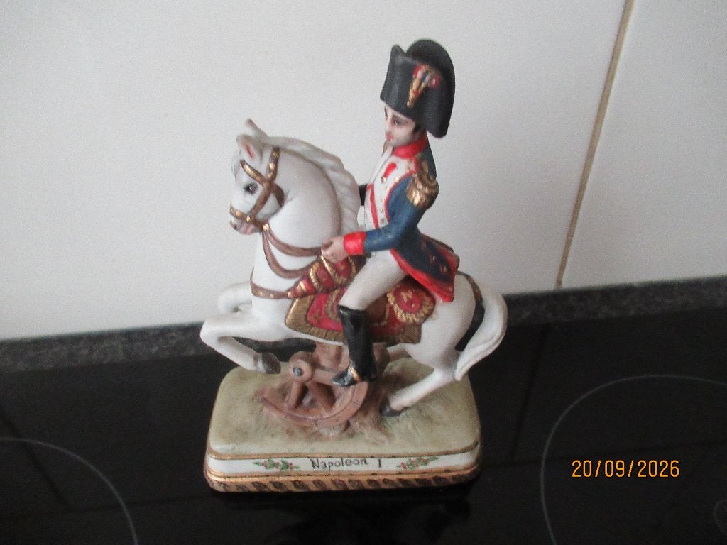 PORSELEIN BEELDJE -NAPOLEON + MARENGO -LIMITED EDITION-1954, Ophalen of Verzenden, Landmacht, Overige gebieden, Kunstobject