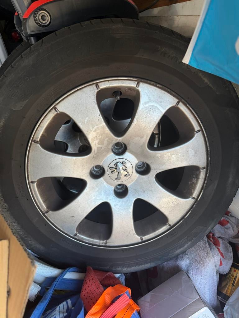 Peugeot banden 4x108, Ophalen