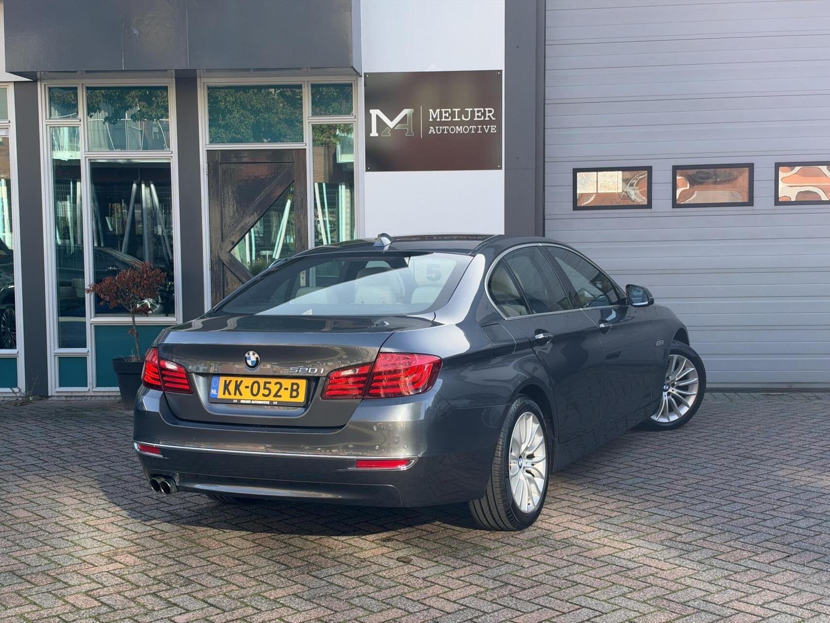 BMW 520i Luxury Edition|Schuifdak|Leder|Memory|Virtual|Hifi|, Automaat, Achterwielaandrijving, Gebruikt, Euro 6