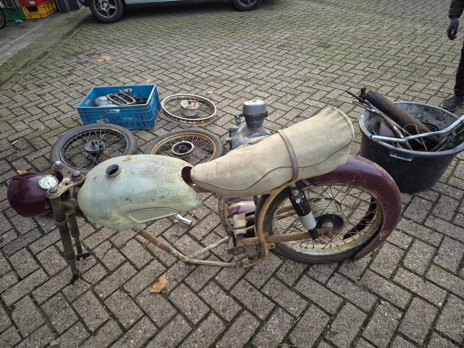 morobecane 250 cc in onderdelen, Motoren, Ophalen