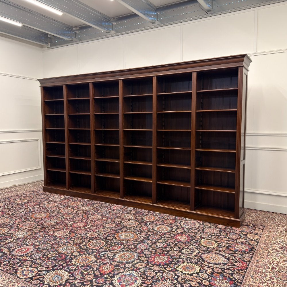 Foto 5 van Grote Klassieke Engelse Open Boekenkast