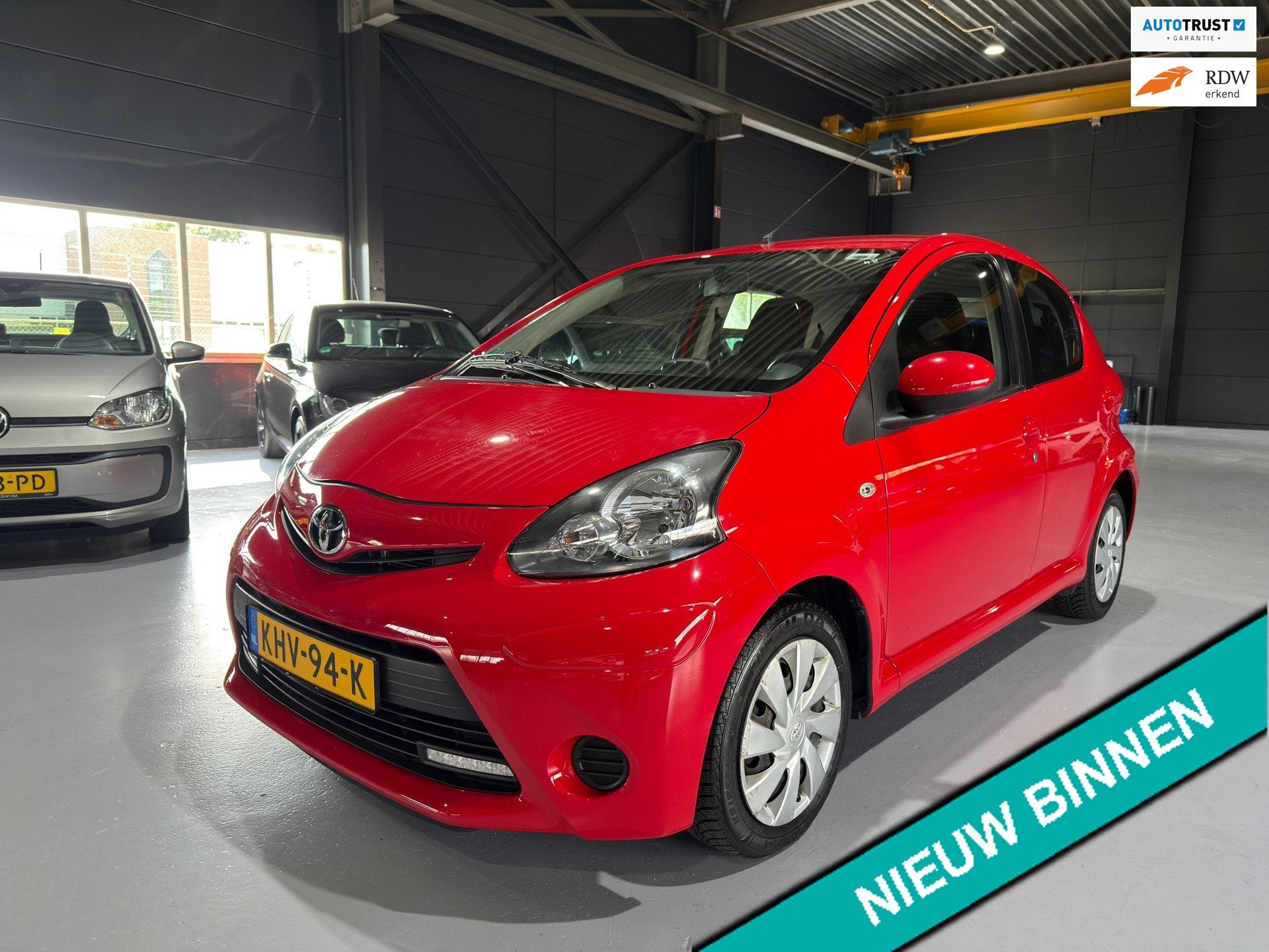 Toyota Aygo 1.0 VVT-i Aspiration Dealer onderhouden|Navigati, Auto's, Toyota, Voorwielaandrijving, Euro 5, Stof, Gebruikt