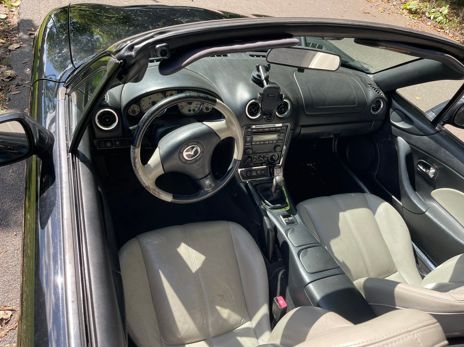 Foto 8 van Mazda MX-5 1.6 I 2003 Zwart