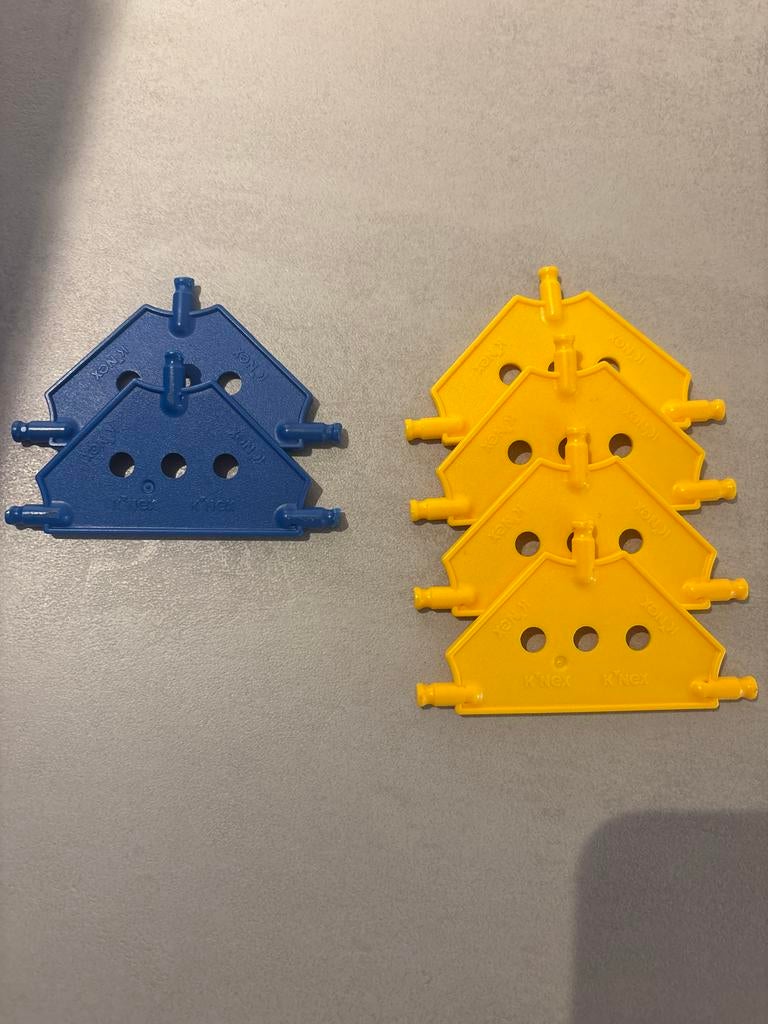 K'nex bouwplaten - blauw en geel, Hobby en Vrije tijd, Modelbouw | Overige, Ophalen of Verzenden, Zo goed als nieuw