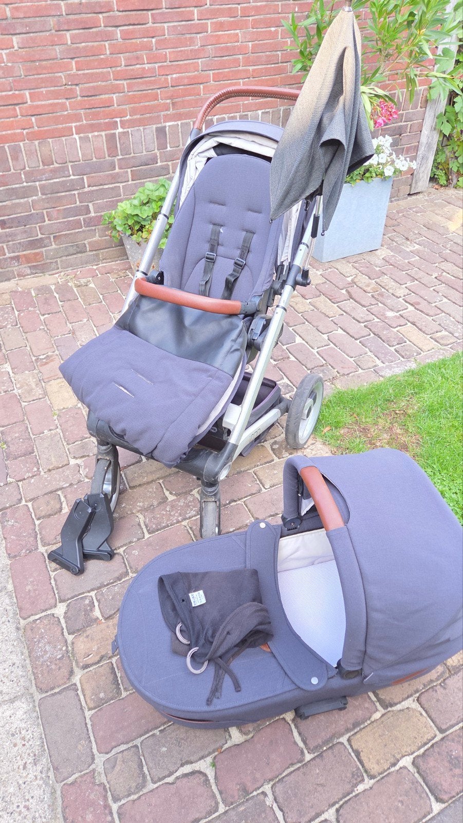 Moet nu weg prijs - Mutsy Icon Kinderwagen combi Antraciet, Ophalen, Gebruikt, Combiwagen, Mutsy