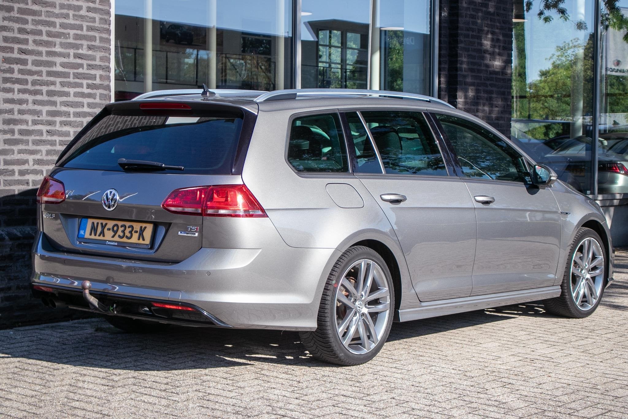 Volkswagen Golf Variant 1.4 TSI Highline | R-Line | Trekhaak, 125 pk, Gebruikt, 4 cilinders, Alcantara