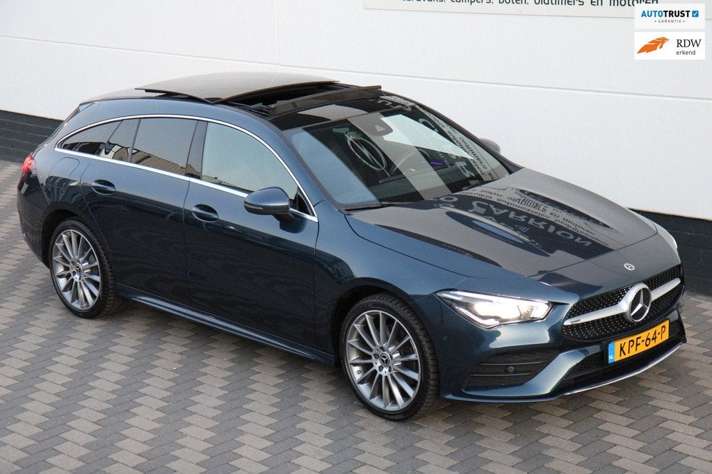 Mercedes-Benz CLA-klasse Shooting Brake 250 e AMG Line Pano, Auto's, Mercedes-Benz, CLA, Gebruikt, Zwart, 4 cilinders