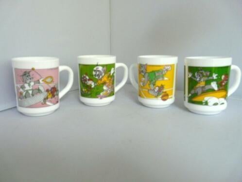 Tom en Jerry bekers (4 met aparte opdruk), Verzamelen, Ophalen of Verzenden, Overige figuren, Zo goed als nieuw, Beeldje of Figuurtje