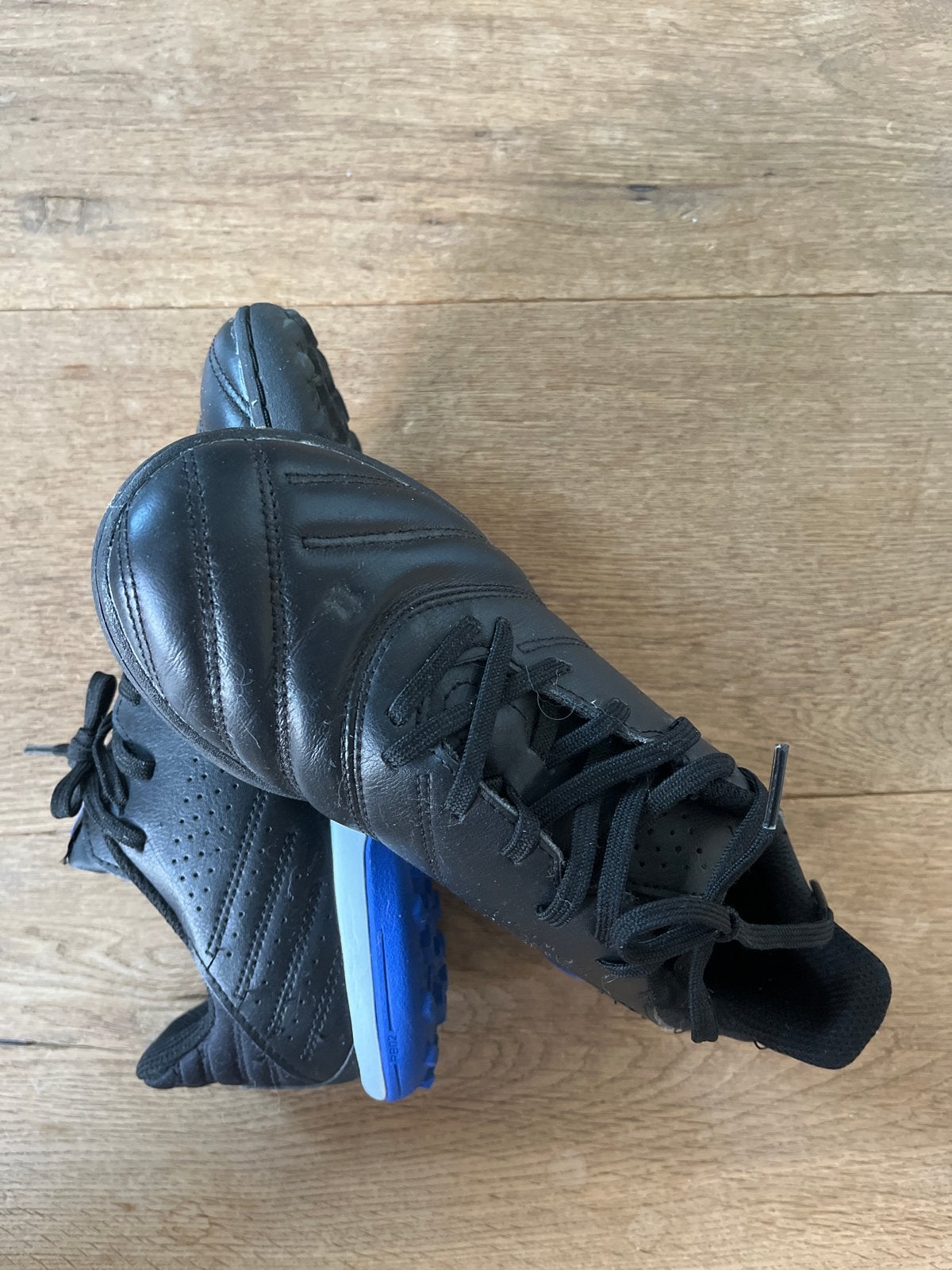 Hockeyschoenen maat 35 - Zo goed als nieuw, Sport en Fitness, Ophalen of Verzenden, Zo goed als nieuw, Schoenen