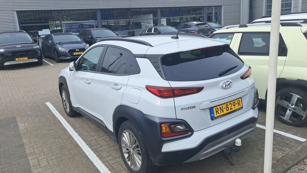 Hyundai Kona 1.0T Fashion |, Auto's, Hyundai, Voorwielaandrijving, 12 maanden, Stof, Euro 6