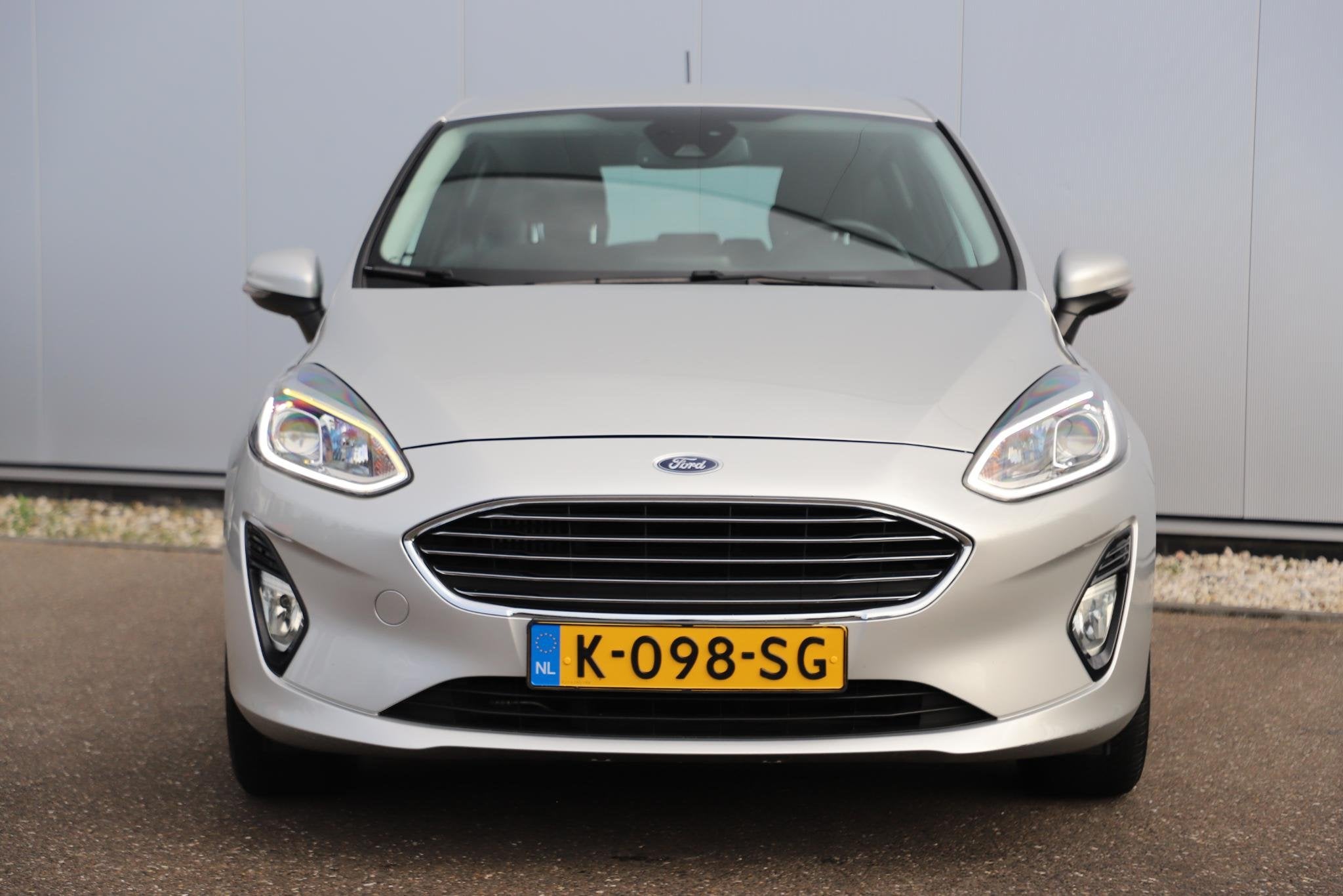 Ford Fiesta 1.0 EcoBoost Titanium 95PK Navigatie LMV Carplay, Voorwielaandrijving, Stof, Gebruikt, Euro 6