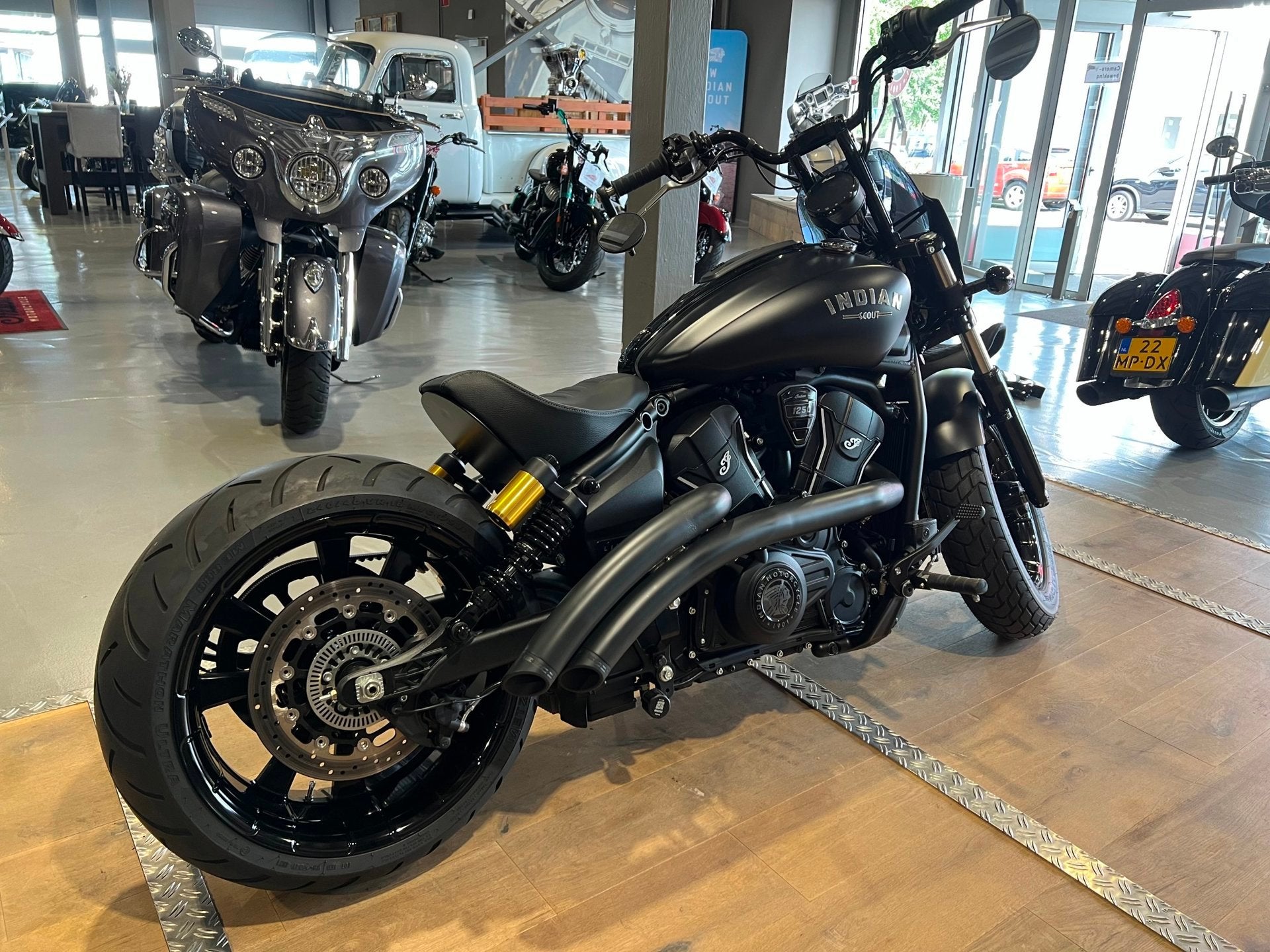 Indian Chopper 76 Scout Bobber Limited +Tech / 240 Achterban, Motoren, Chopper, 1250 cc, Handgeschakeld, Gebruikt