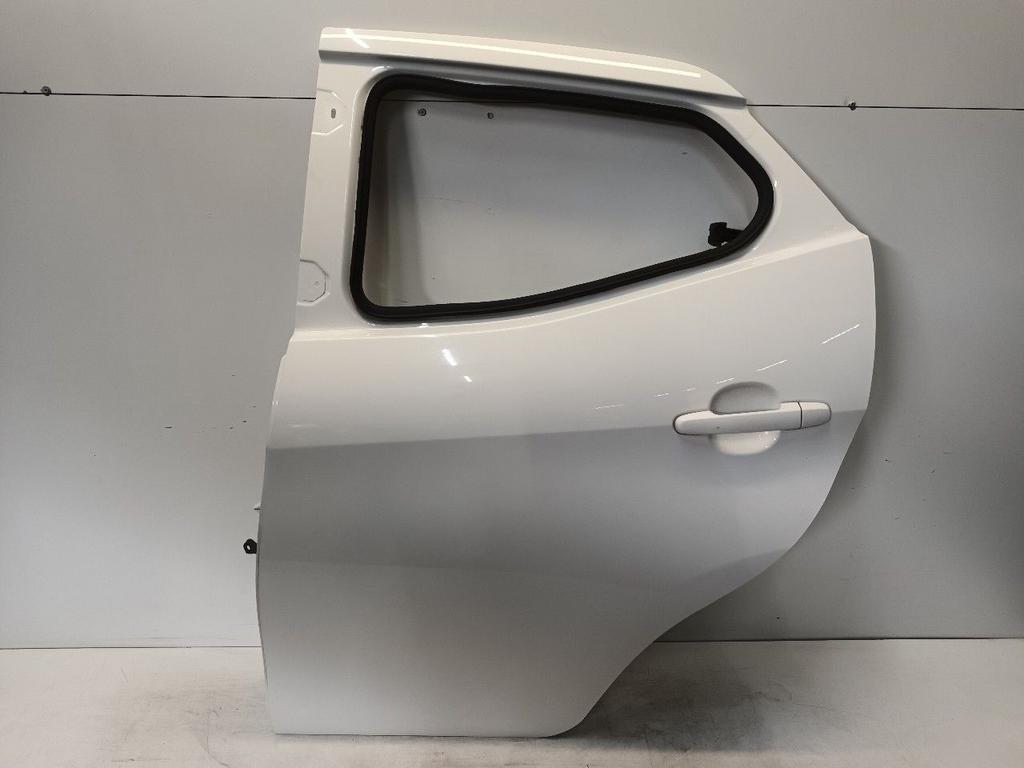 Portier links achter Toyota Aygo, Onderdelen@venauto.nl, Van der Ven Autorecycling B.V., Gebruikt, Ettenseweg 76, 4706 PB Roosendaal, The Netherlands