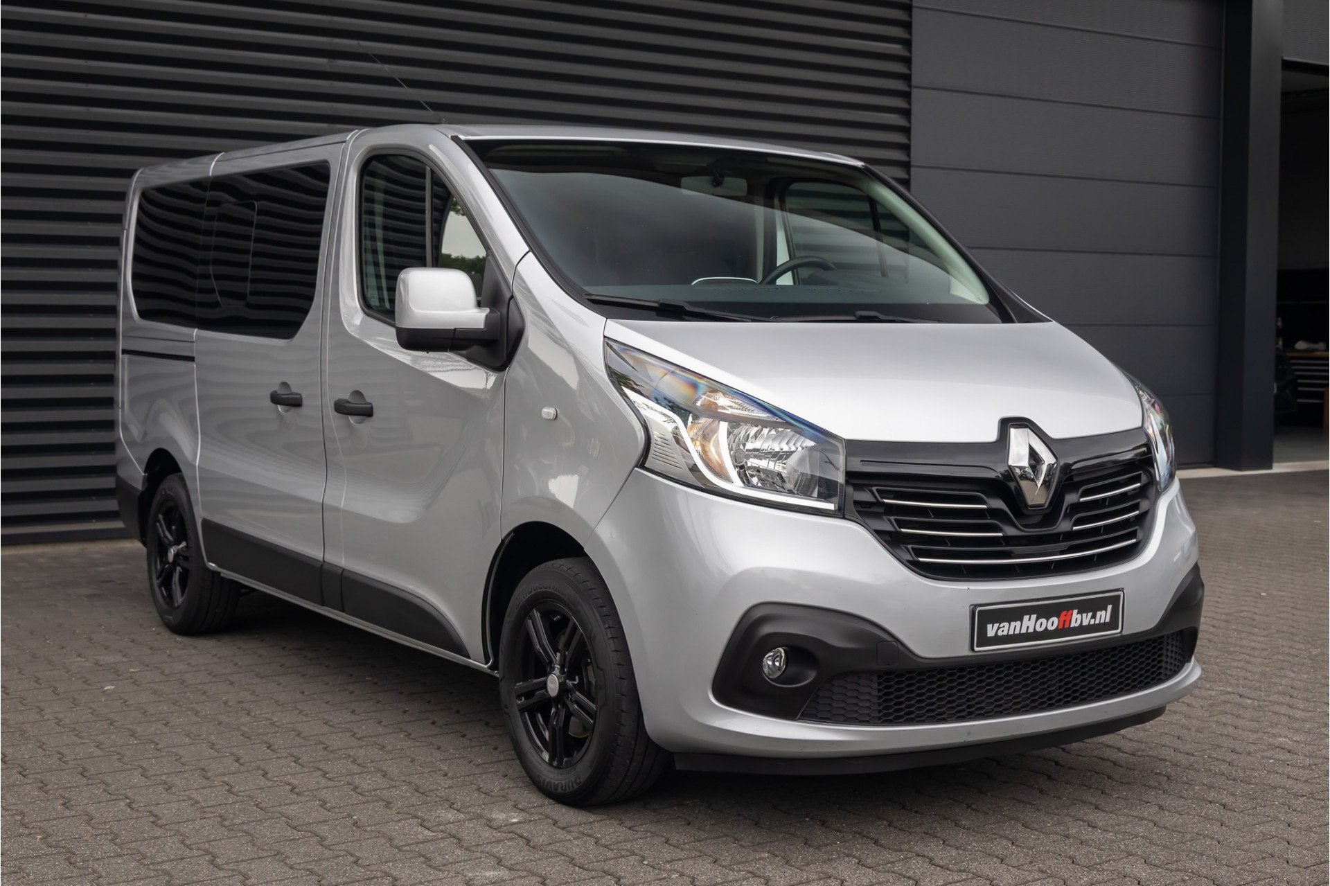 Renault Trafic Passenger 1.6 dCi L1H1 9 personen (bj 2019), Voorwielaandrijving, Parkeersensor, Stof, Gebruikt