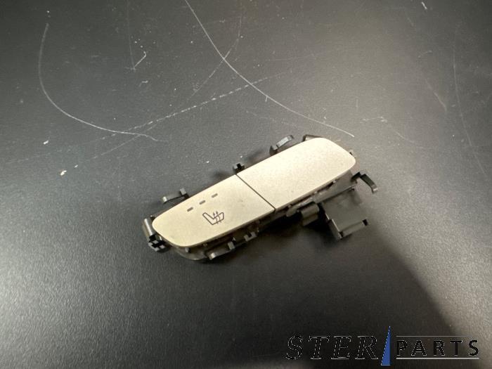 Stoelverwarmings Schakelaar van een Mercedes Vito, Auto-onderdelen, Interieur en Bekleding, Mercedes-Benz, Gebruikt, 3 maanden garantie