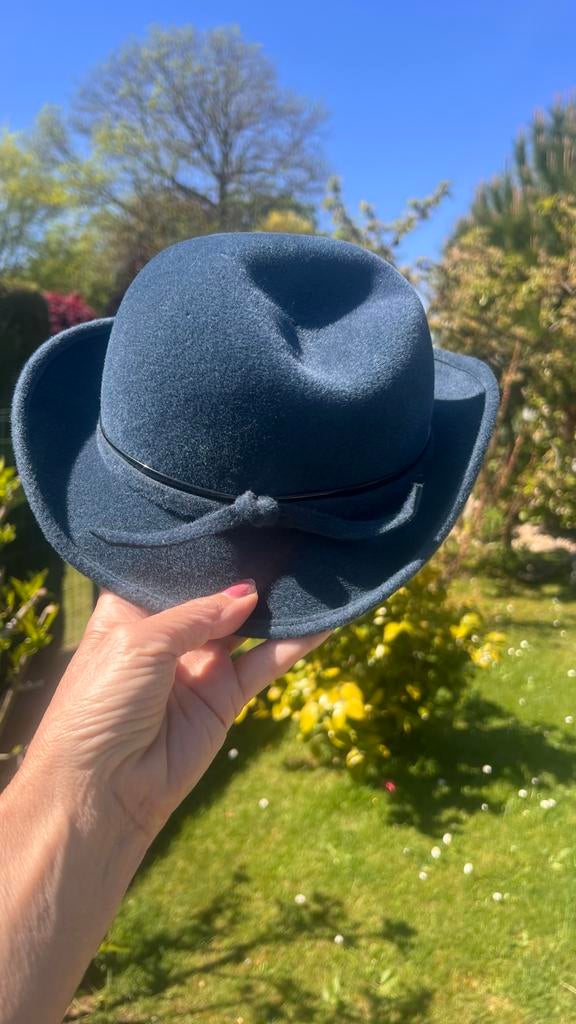 Vintage Marida London Hoed - Made in England, Kleding | Dames, Hoeden en Petten, Ophalen of Verzenden, Zo goed als nieuw, One size fits all