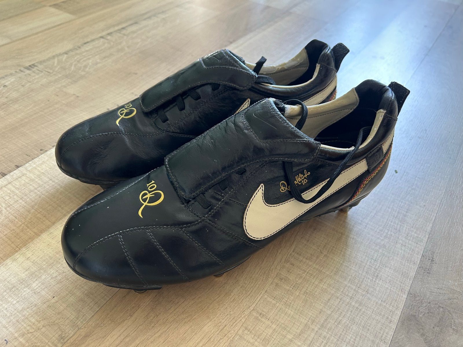 Nike Tiempo Legend R10 voetbalschoenen 44,5, Maat XS of kleiner, Verzenden, Gebruikt, Schoenen