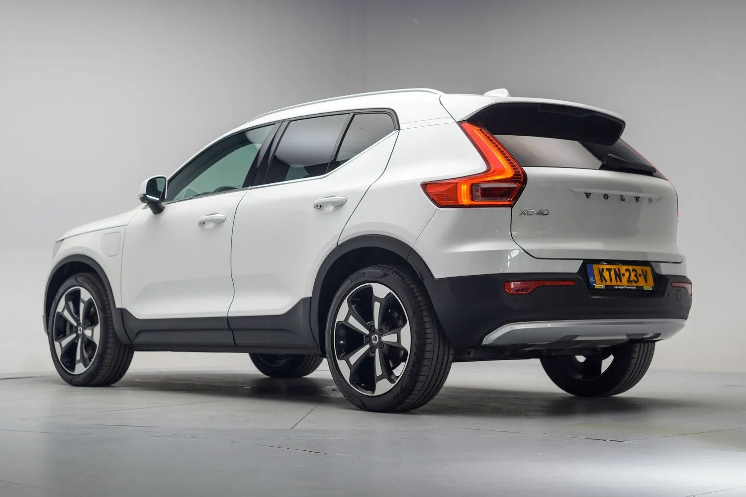 Foto 3 van Volvo XC40 T4 Recharge Inscription Aut. [ Leder Stoelverwarm