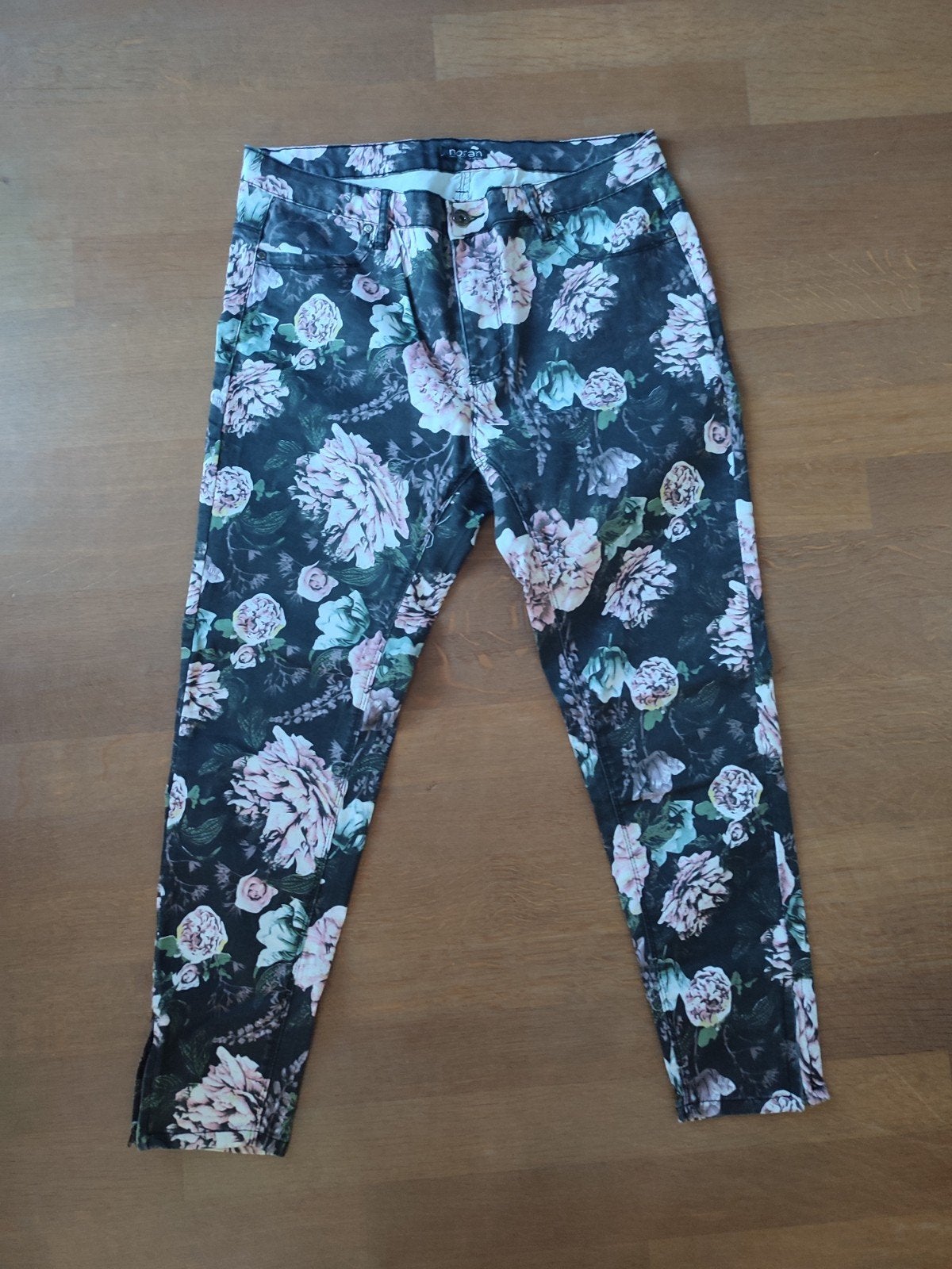 Norah bloemenprint broek maat 44, Meerkleurig, Maat 42/44 (L), Ophalen of Verzenden, Norah