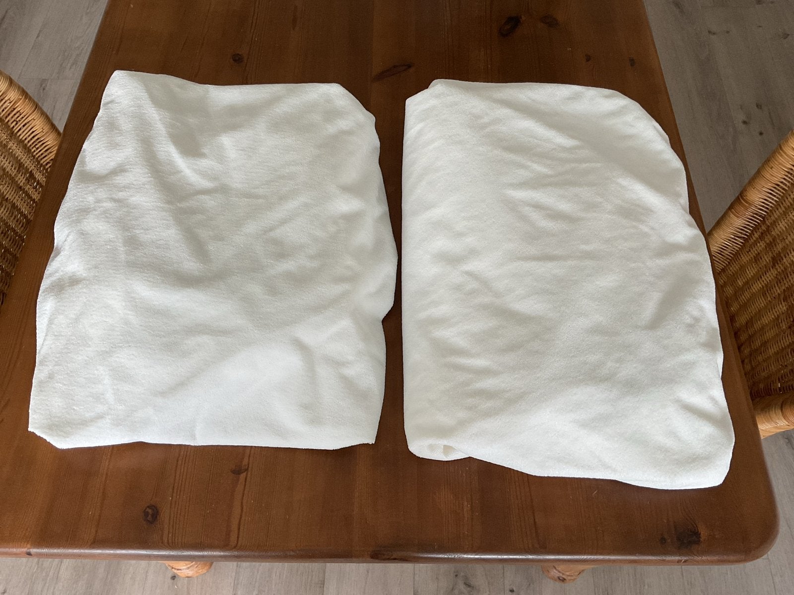 2x IKEA GRUSNARV Matrasbeschermer 160x200 cm, Ophalen, Matrasbeschermer, Wit, Tweepersoons