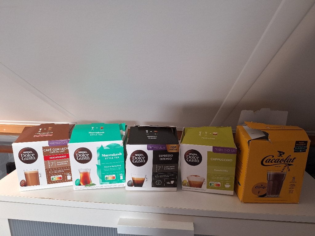 Te koop diverse Dulce custo cups, Witgoed en Apparatuur, Koffiezetapparaten, Koffiepads en cups, Koffiemachine, Ophalen of Verzenden