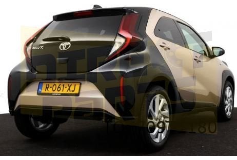 Toyota Aygo X 12/25- (B70) inzet achterbumper (te spuiten) O