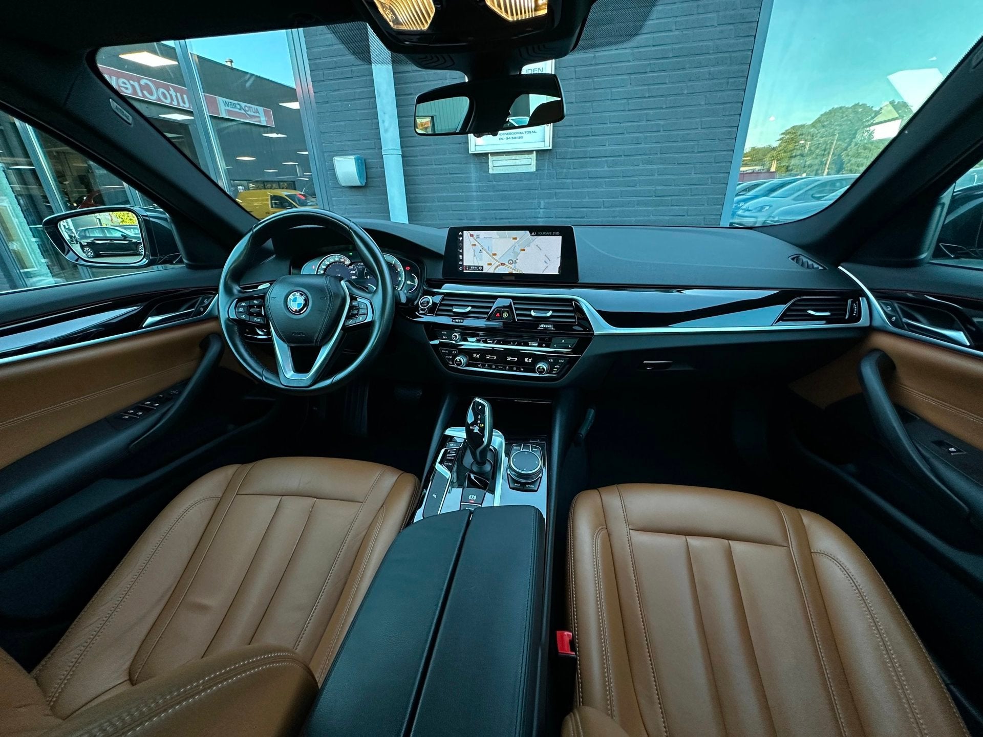 BMW 5-serie 540i Executive/2E EIG/CAMERA/LEDER/NAVI/NL-AUTO, Automaat, Gebruikt, Euro 6, 2000 kg