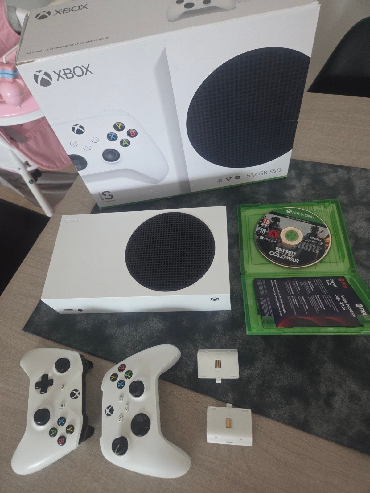 Xbox Series S met 2 controllers en Call of Duty Cold War, Ophalen, Zo goed als nieuw, Xbox Series S