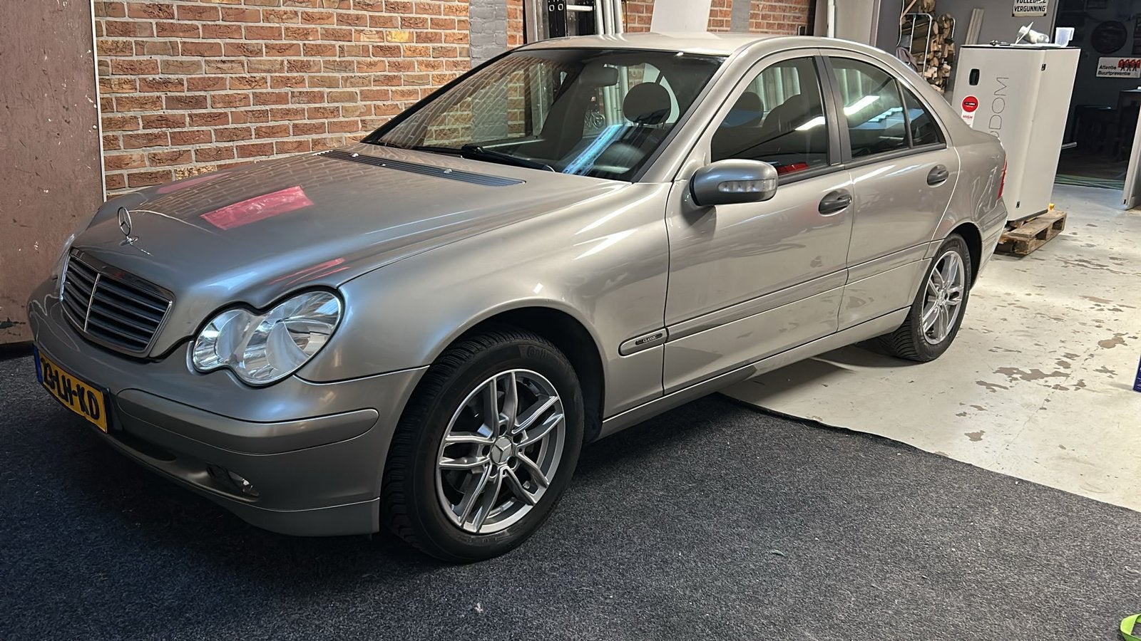 Mercedes-Benz C-Klasse export !, Auto's, 13 km/l, Achterwielaandrijving, Zwart, 1796 cc